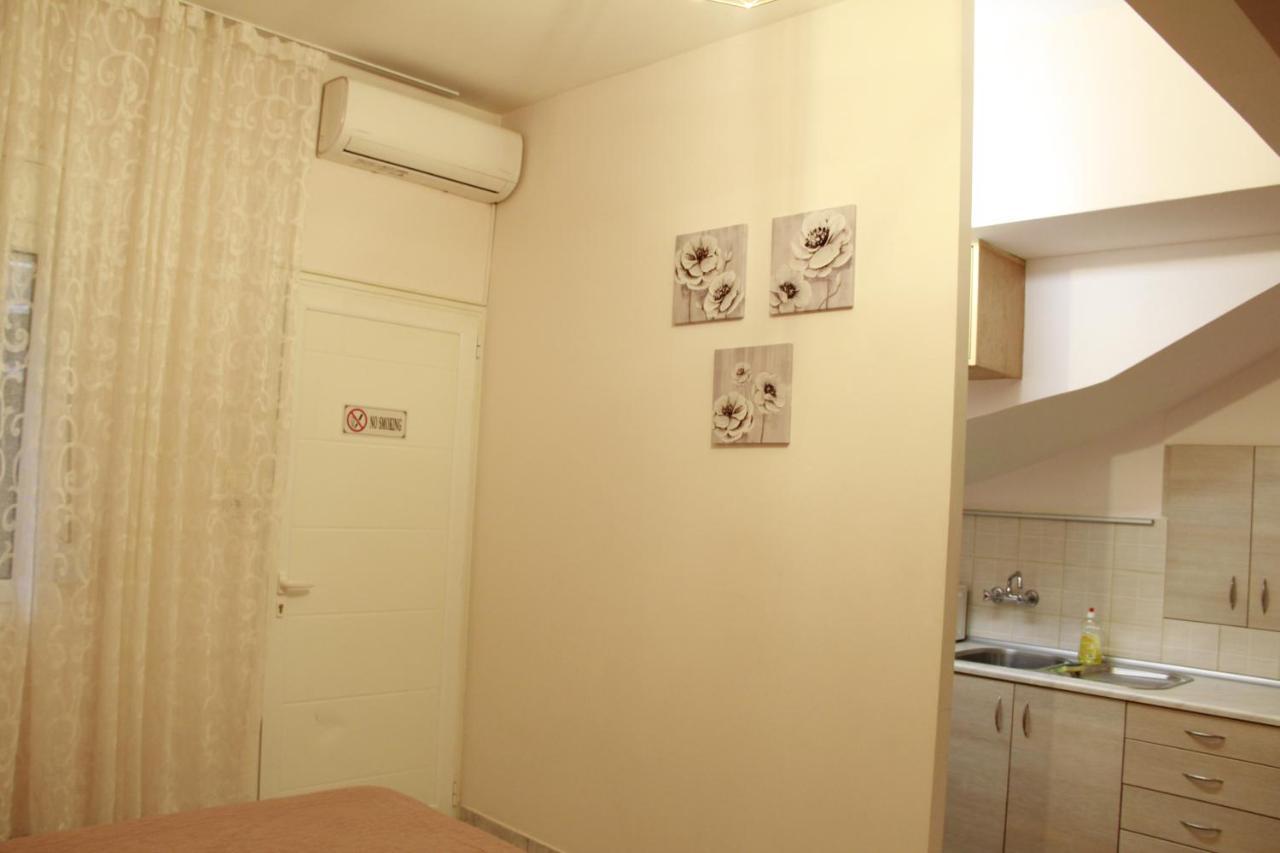 Apartment Eirina Athens Exterior photo